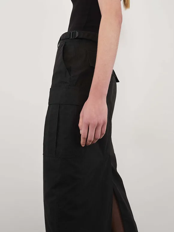 Cargo Skirt Midi in Black