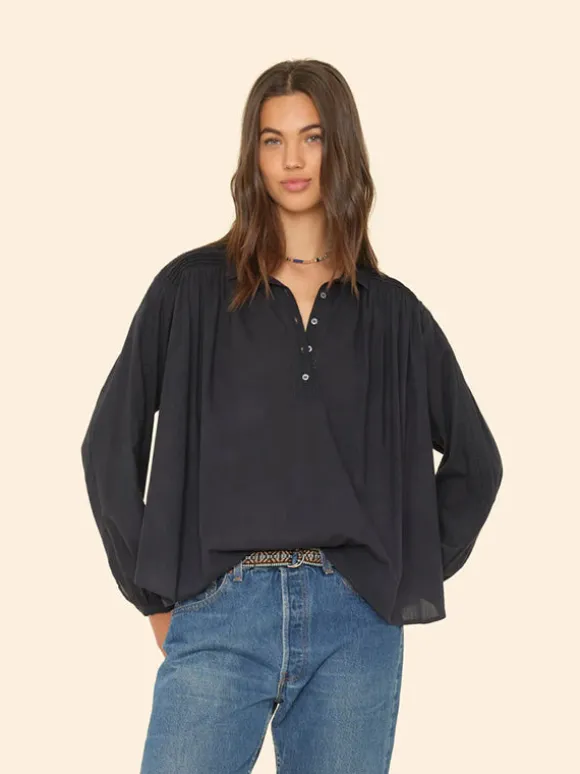 Daisy Top in Obsidian