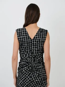 Daring Dress in Black