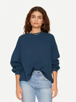Honor Sweatshirt in Rain Blue