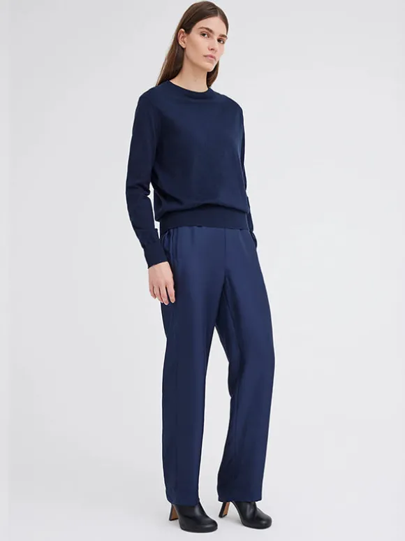Pare Sweater in Darkest Navy