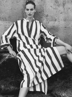 Relaxed Stripe Djellaba in Nero Stripe